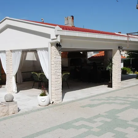 Gradac 15282c Gradac (Split-Dalmatia)