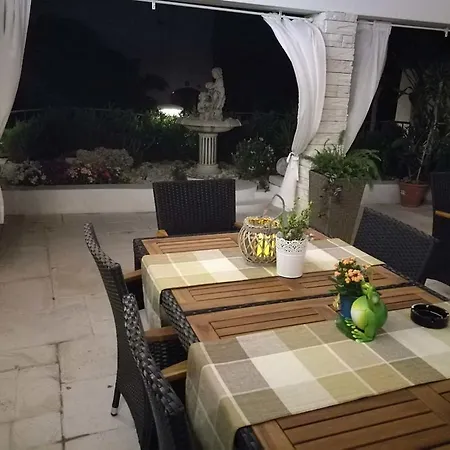 Gradac 15282c Apartment *